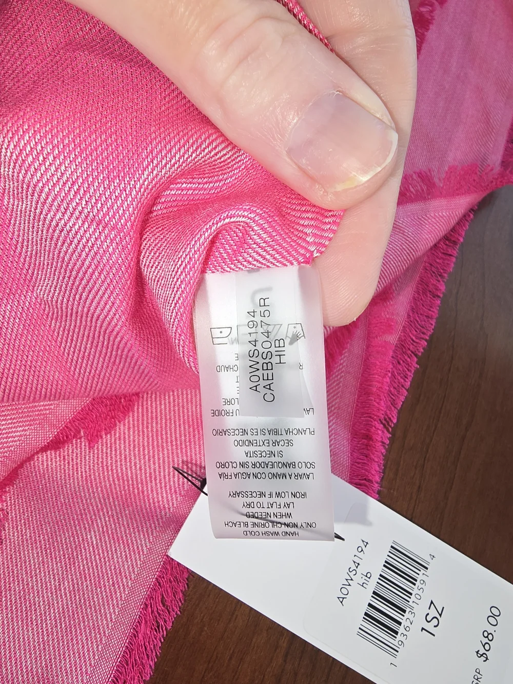 Calvin Klein Bright Pink 💕 Fringed Logo Scarf, New with Tags!
